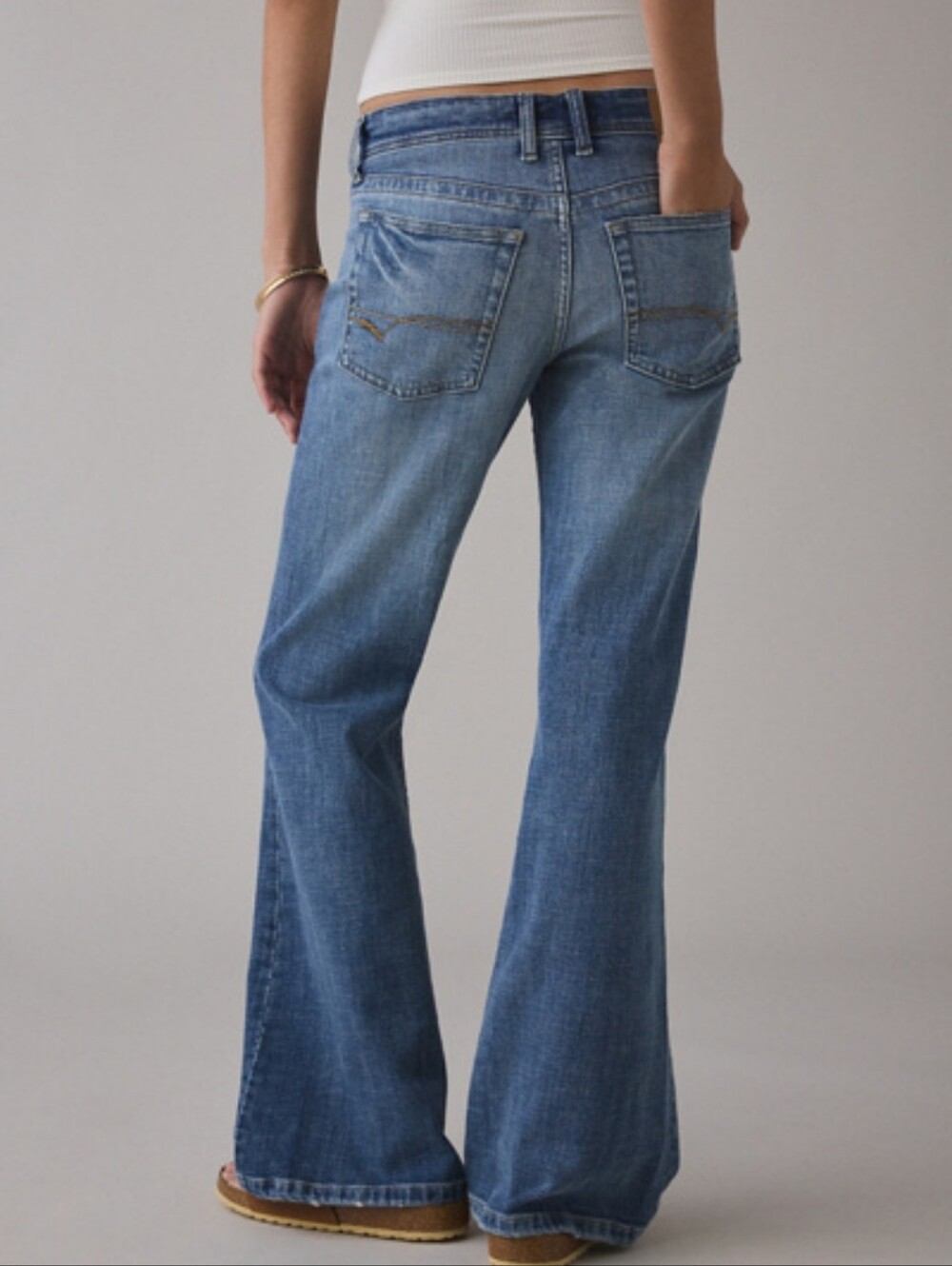 NWT BDG Teo Low-Rise Relaxed  Flare Leg Jeans Oxford Blue ■ Size 27 x 32 - Picture 2 of 15